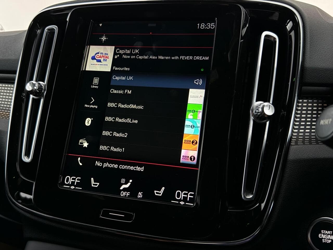 Volvo XC40 thumbnail Infotainment System
