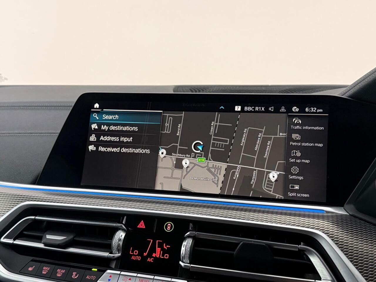BMW X5 thumbnail Infotainment System