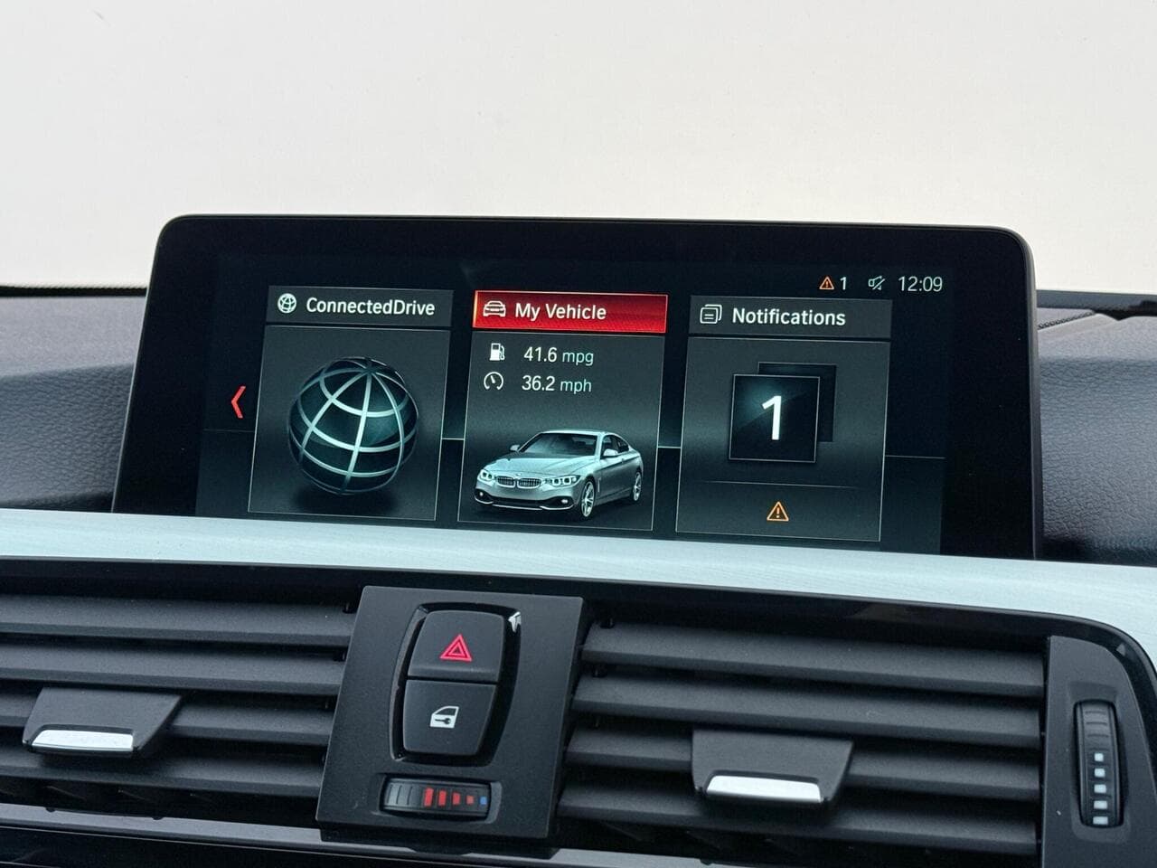 BMW 4 Series thumbnail Infotainment System