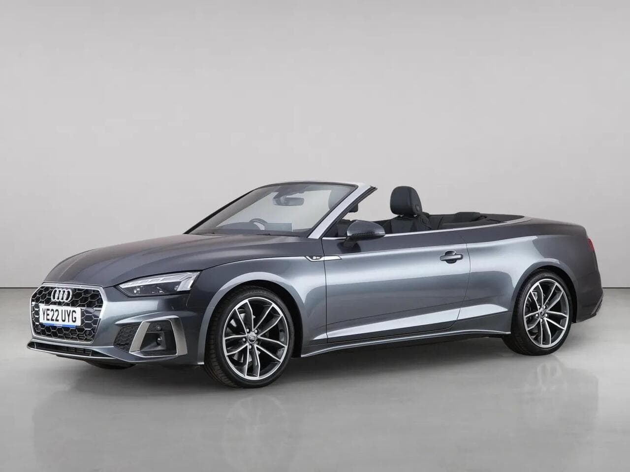 Audi A5 Cabriolet thumbnail Front Left