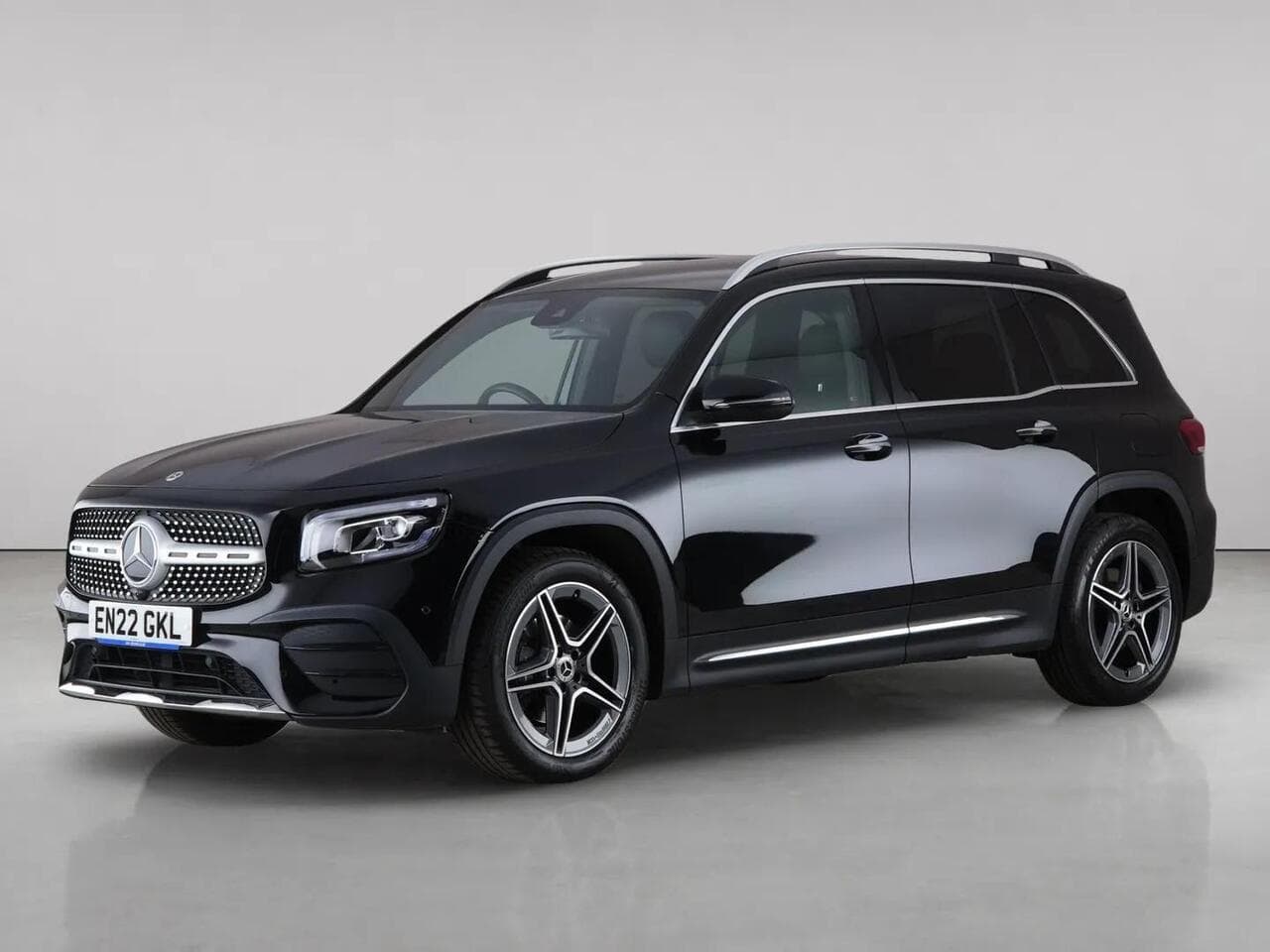 Mercedes-Benz GLB thumbnail Front Left