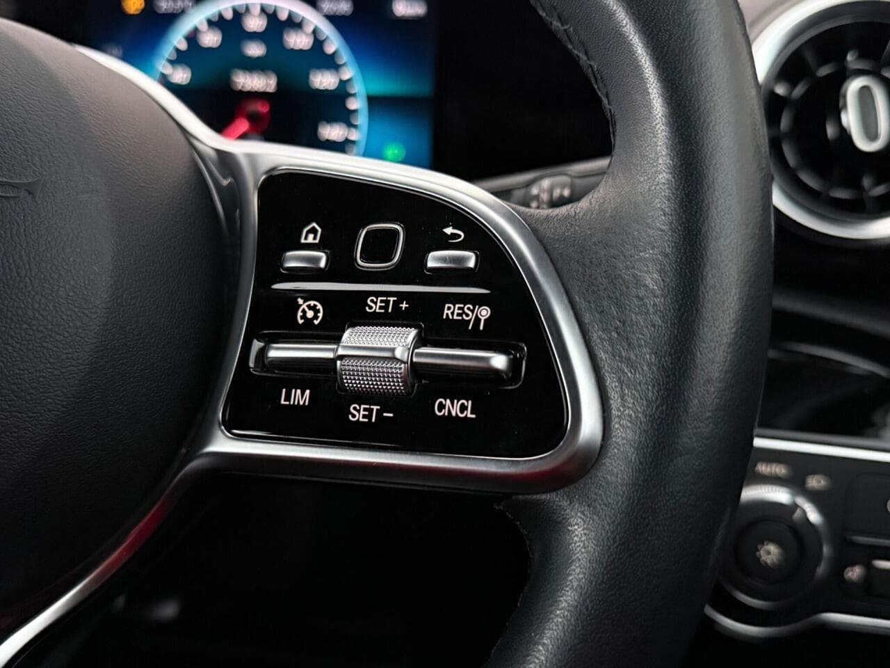 Mercedes-Benz A Class thumbnail Misc Controls
