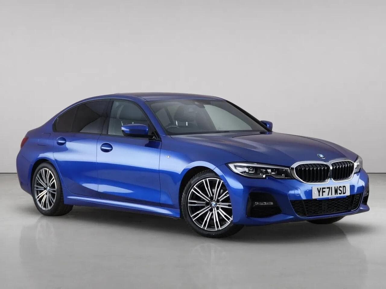 BMW 3 Series - BMW 3 Series 2.0 318i M Sport Auto Euro 6 (s/s) 4dr