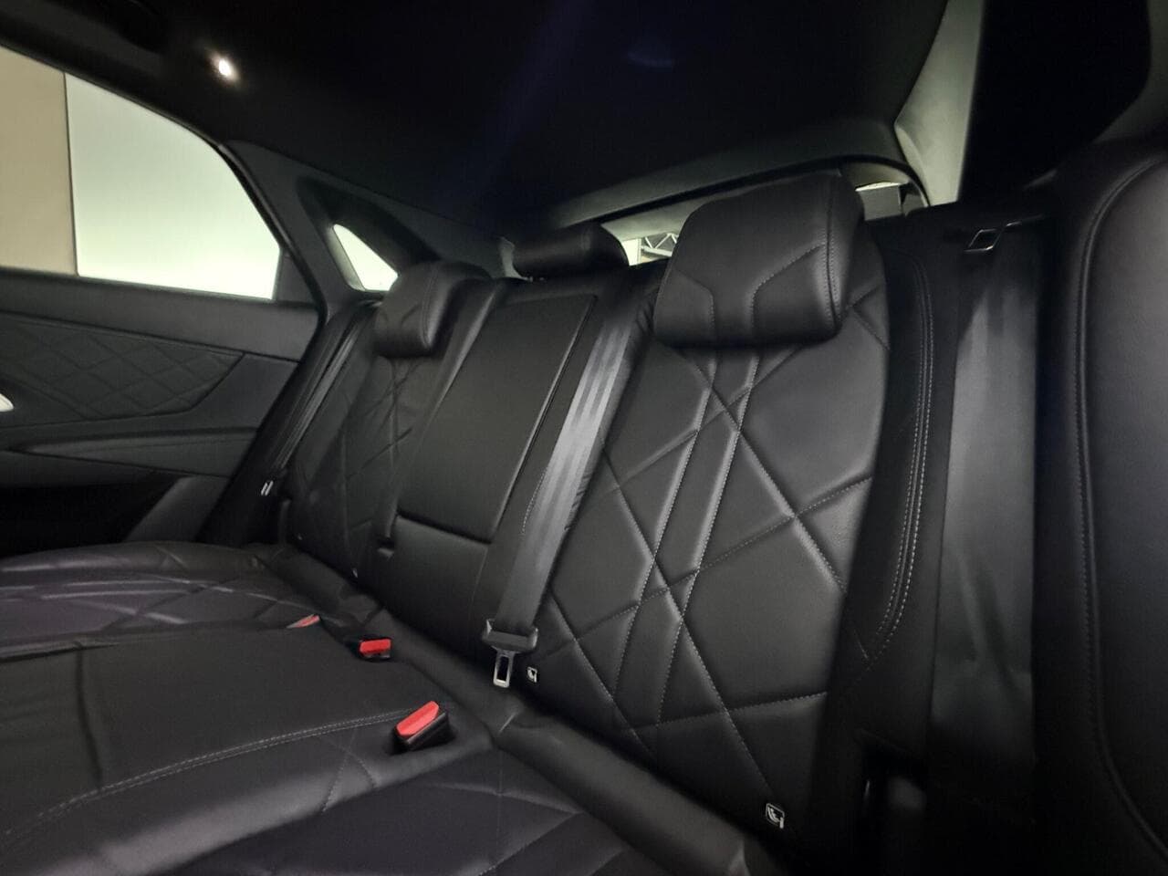 DS AUTOMOBILES DS 7 CROSSBACK thumbnail Seats Rear