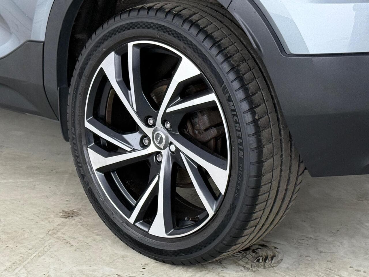 Volvo XC40 thumbnail Wheel