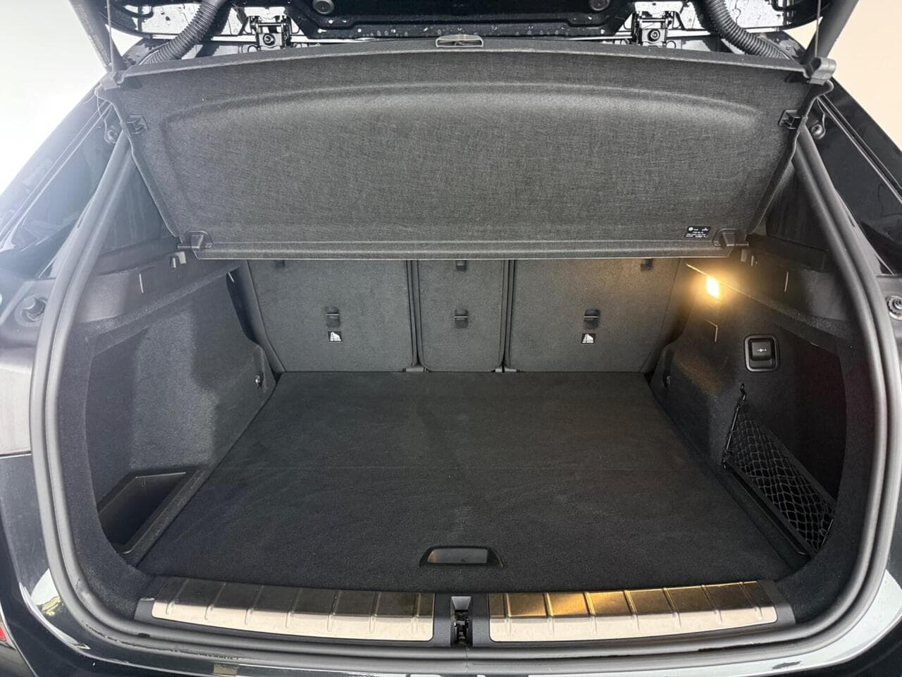 BMW X1 thumbnail Boot