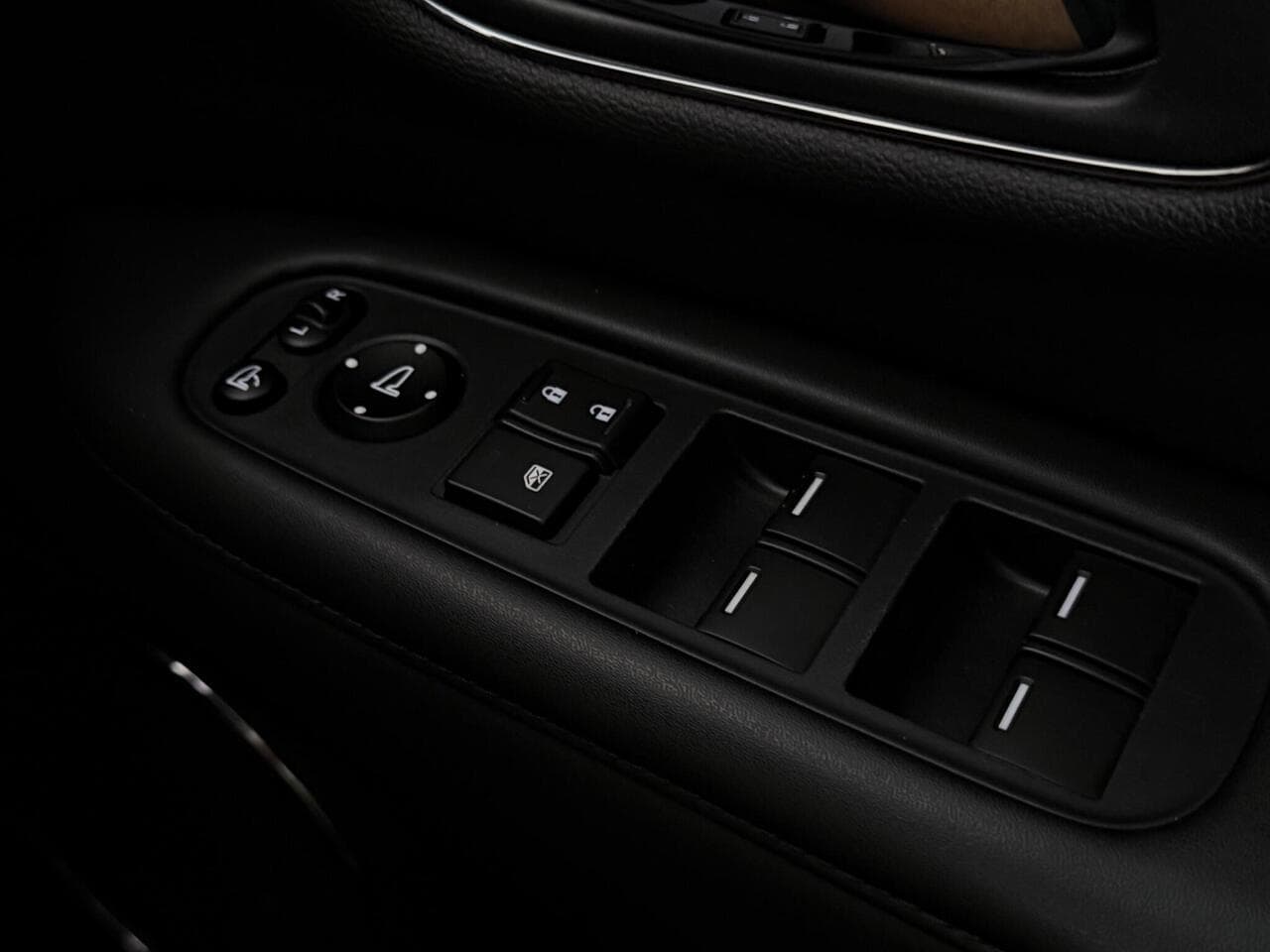 Honda HR-V thumbnail Misc Controls