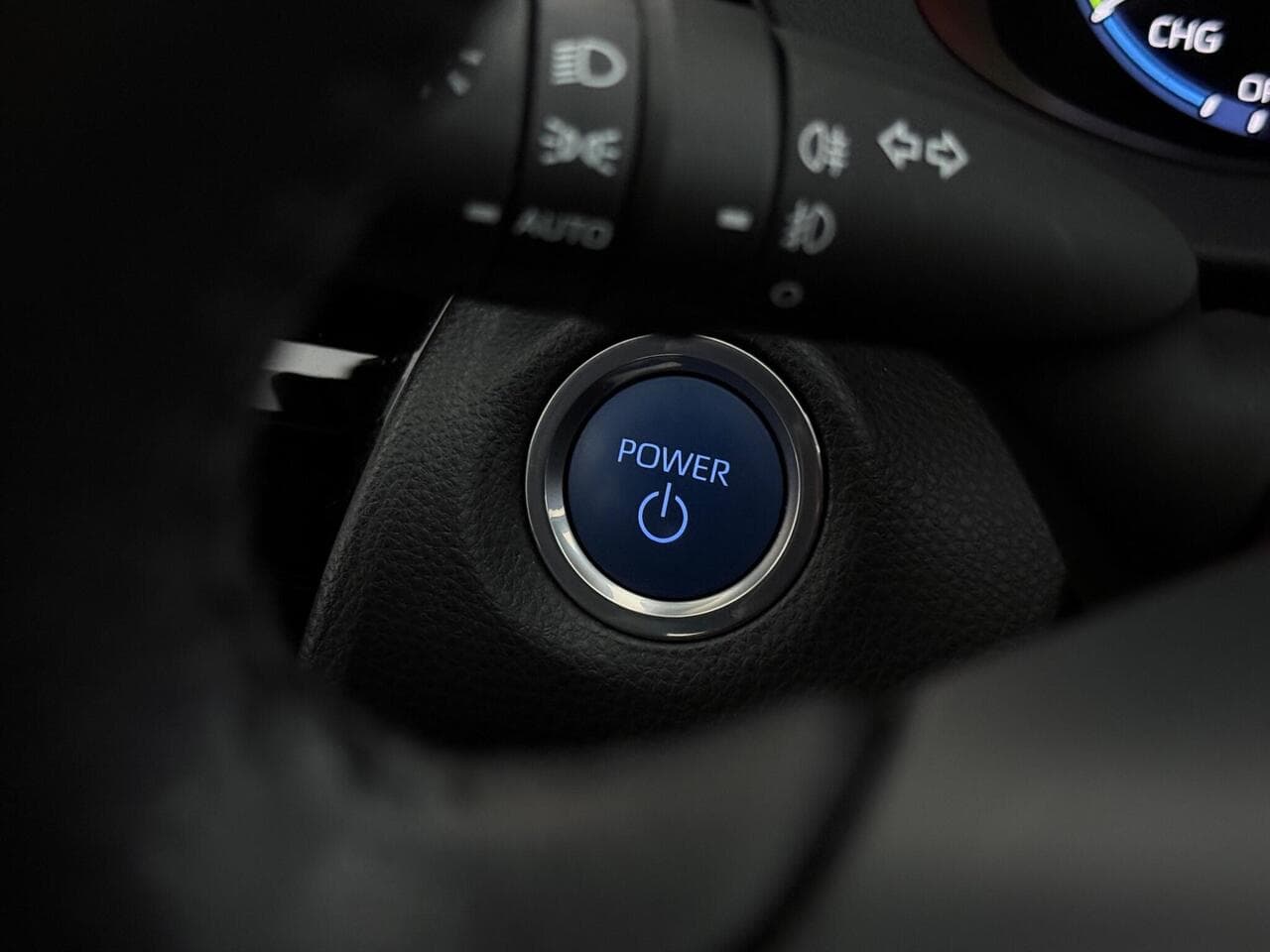 Toyota Yaris Cross thumbnail Misc Controls