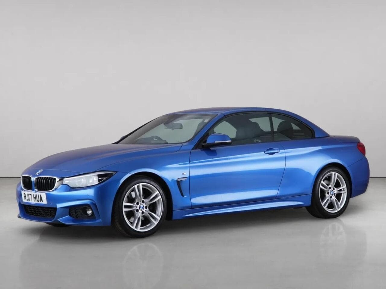 BMW 4 Series thumbnail Front Left