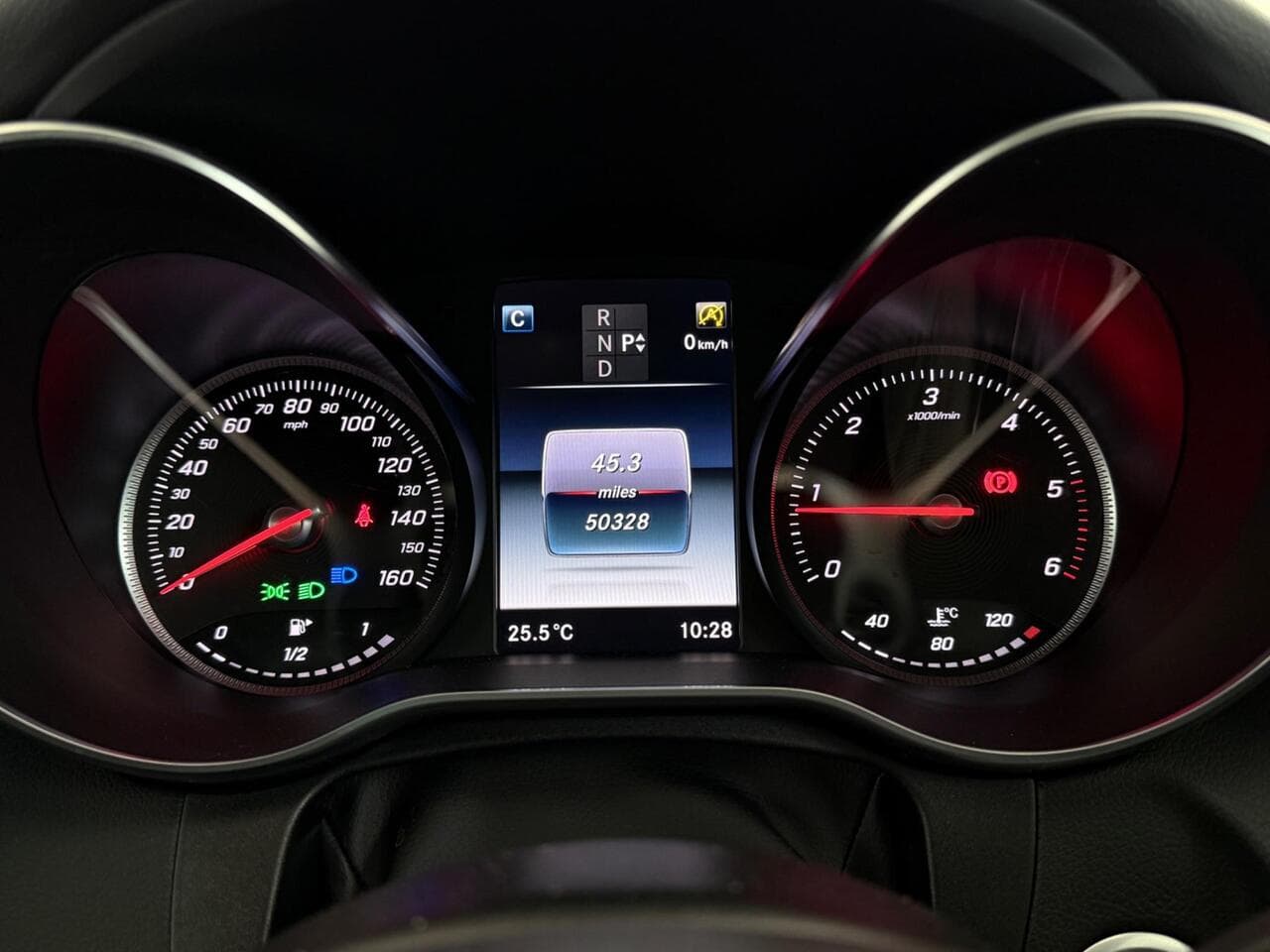 Mercedes-Benz C Class thumbnail Driver Instruments
