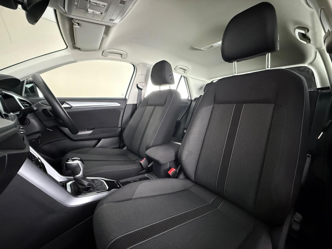 Volkswagen T-Roc thumbnail Seat Front Passenger