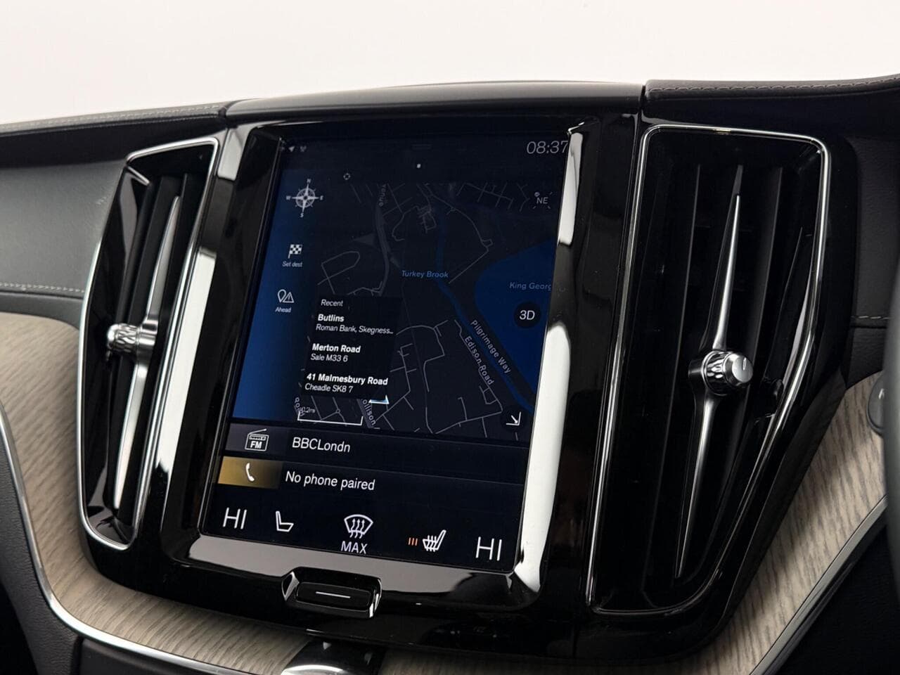 Volvo XC60 thumbnail Infotainment System