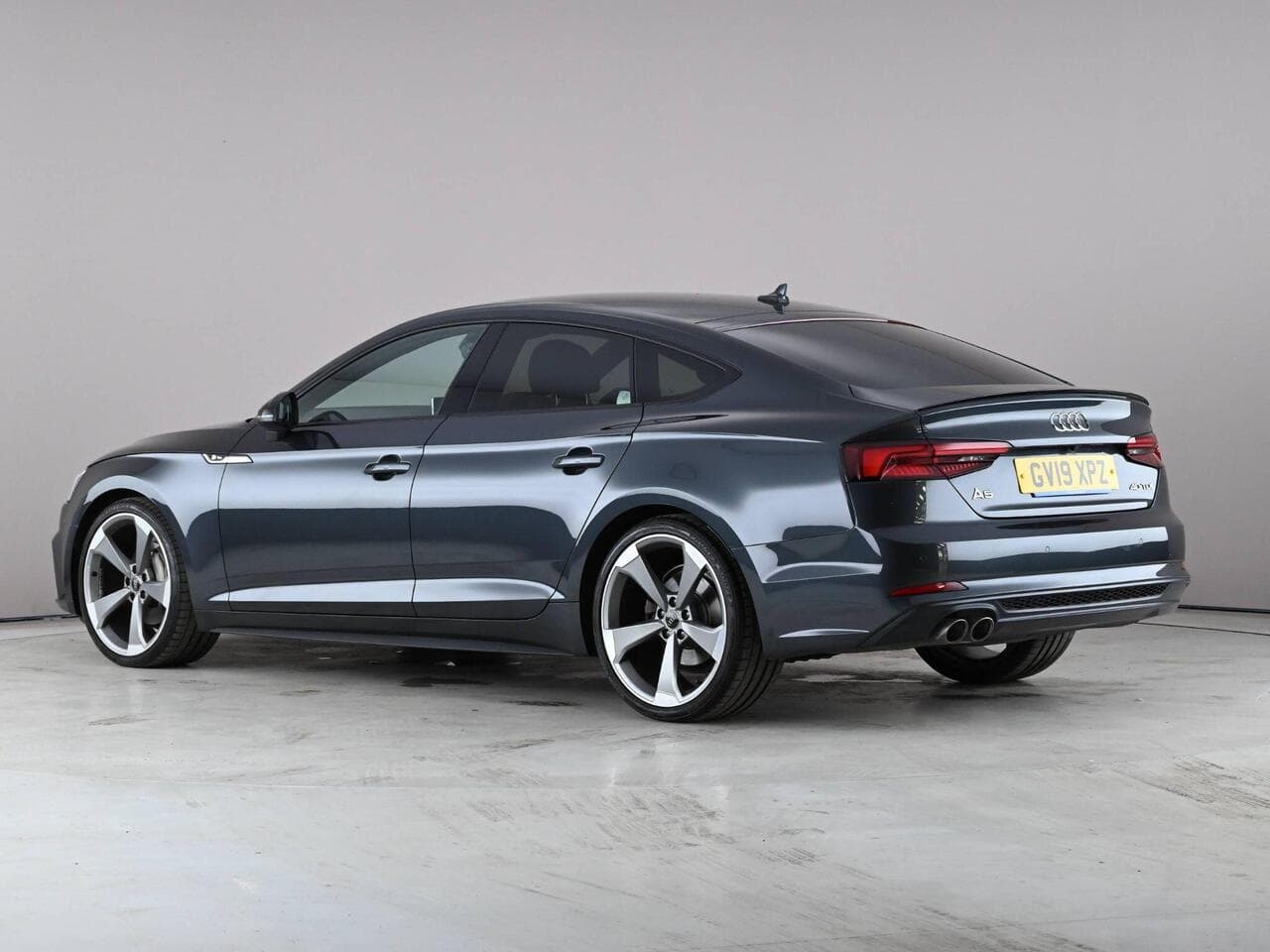 Audi A5 thumbnail Side Left