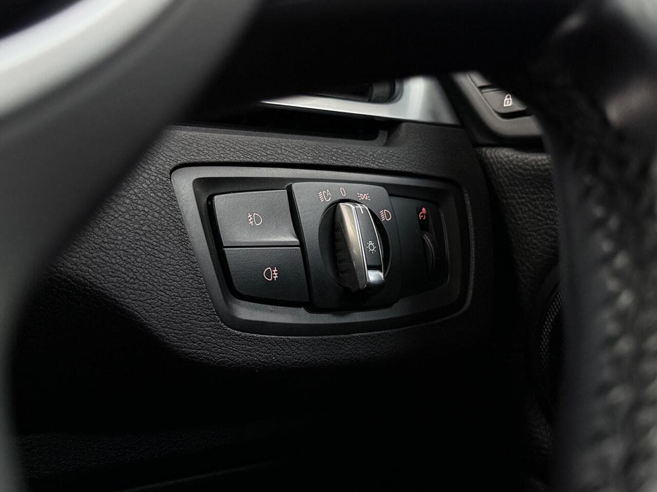 BMW X1 thumbnail Misc Controls