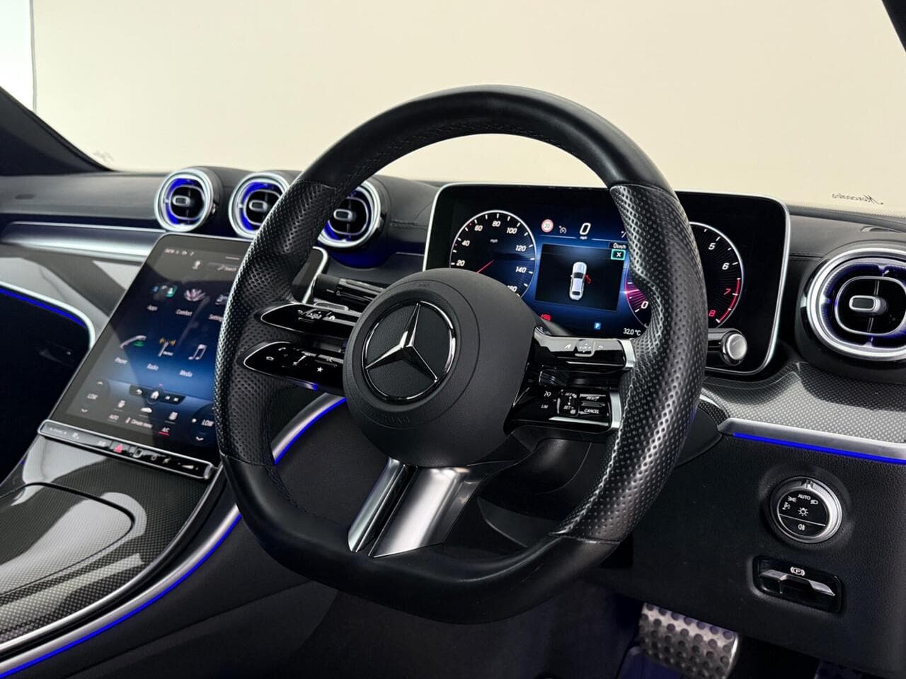Mercedes-Benz C Class thumbnail Steering Wheel