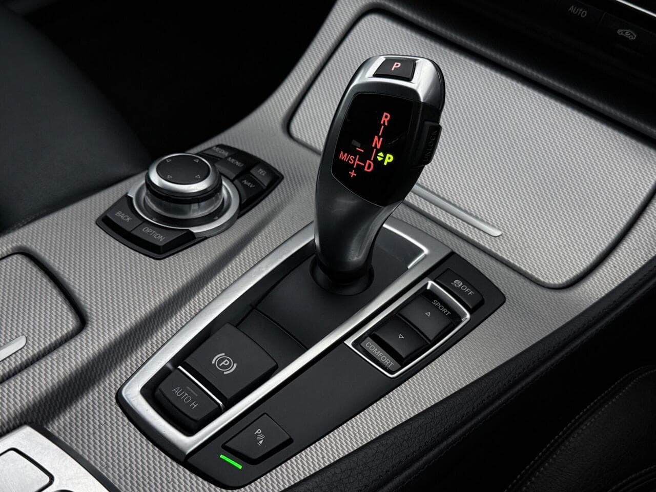 BMW 5 Series thumbnail Interior Front