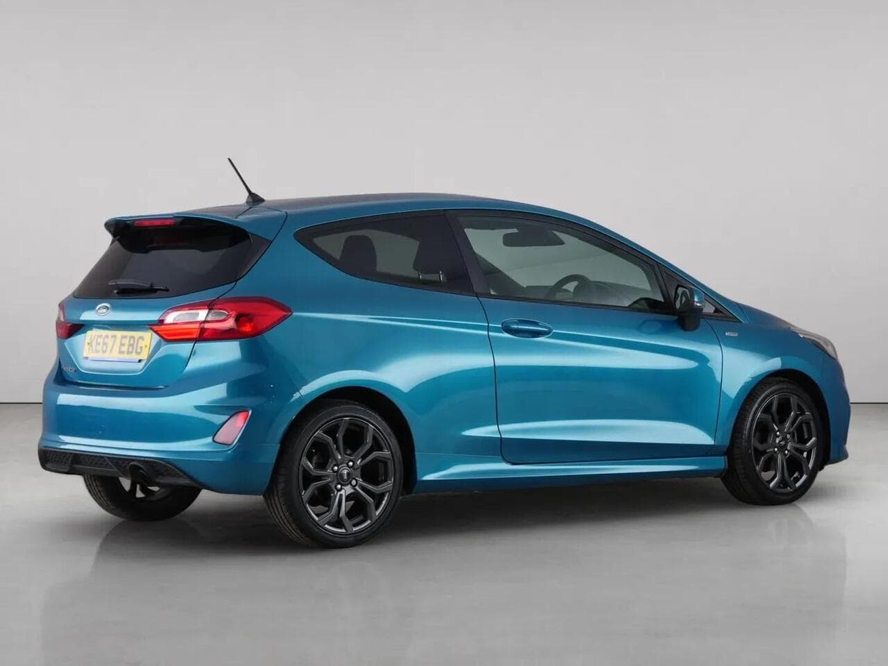 Ford Fiesta thumbnail Rear Right