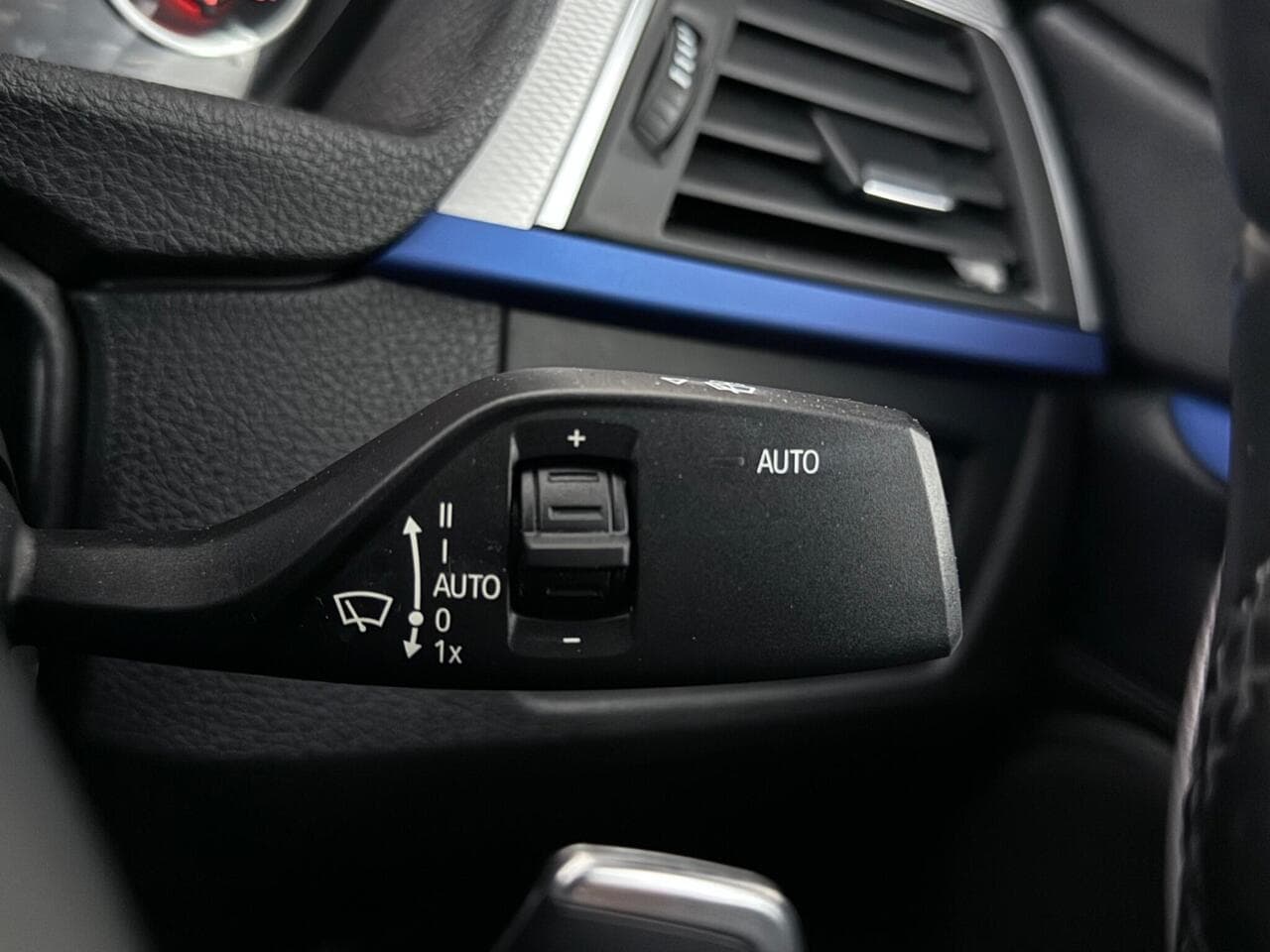 BMW 4 Series Gran Coupe thumbnail Misc Controls