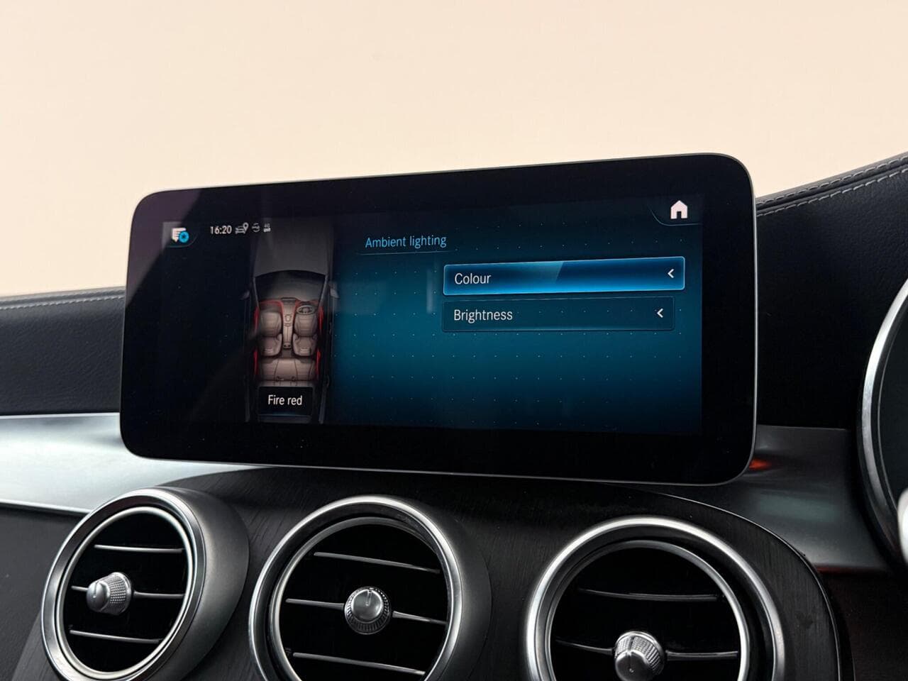 Mercedes-Benz GLC thumbnail Infotainment System