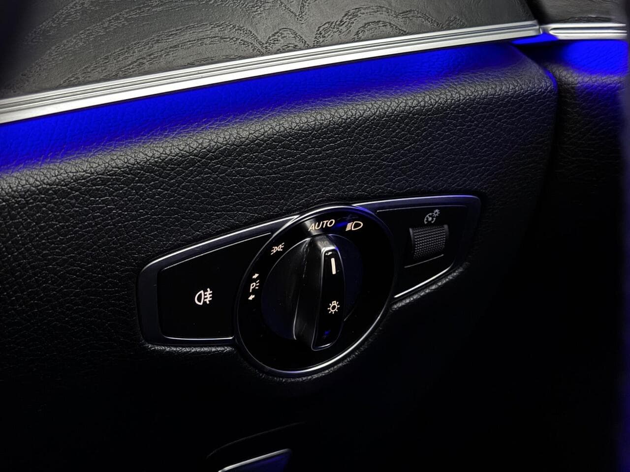 Mercedes-Benz E Class thumbnail Misc Controls