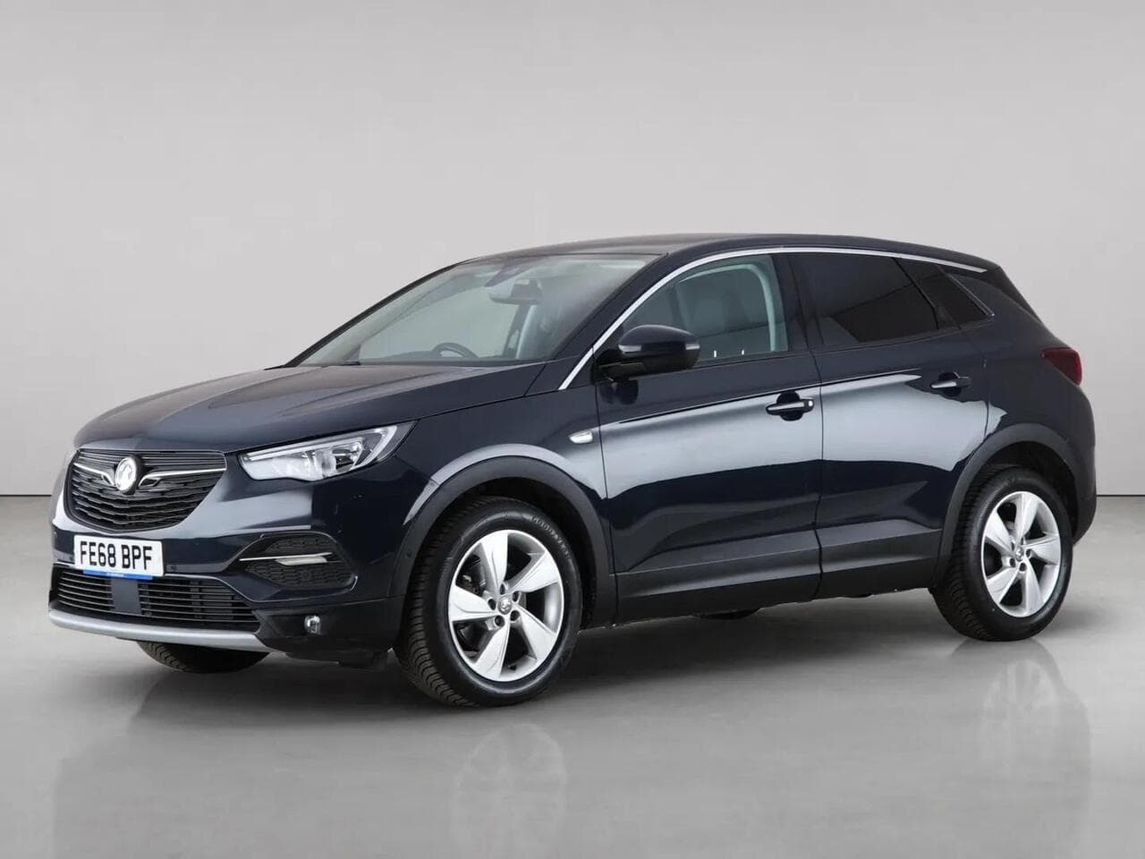 Vauxhall Grandland X thumbnail Front Left