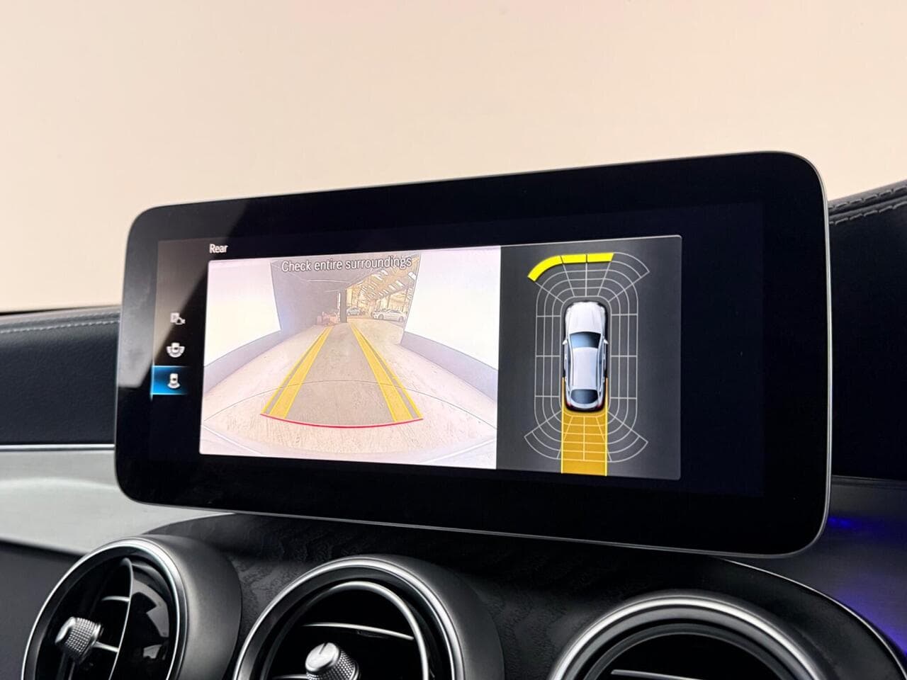 Mercedes-Benz GLC thumbnail Infotainment System