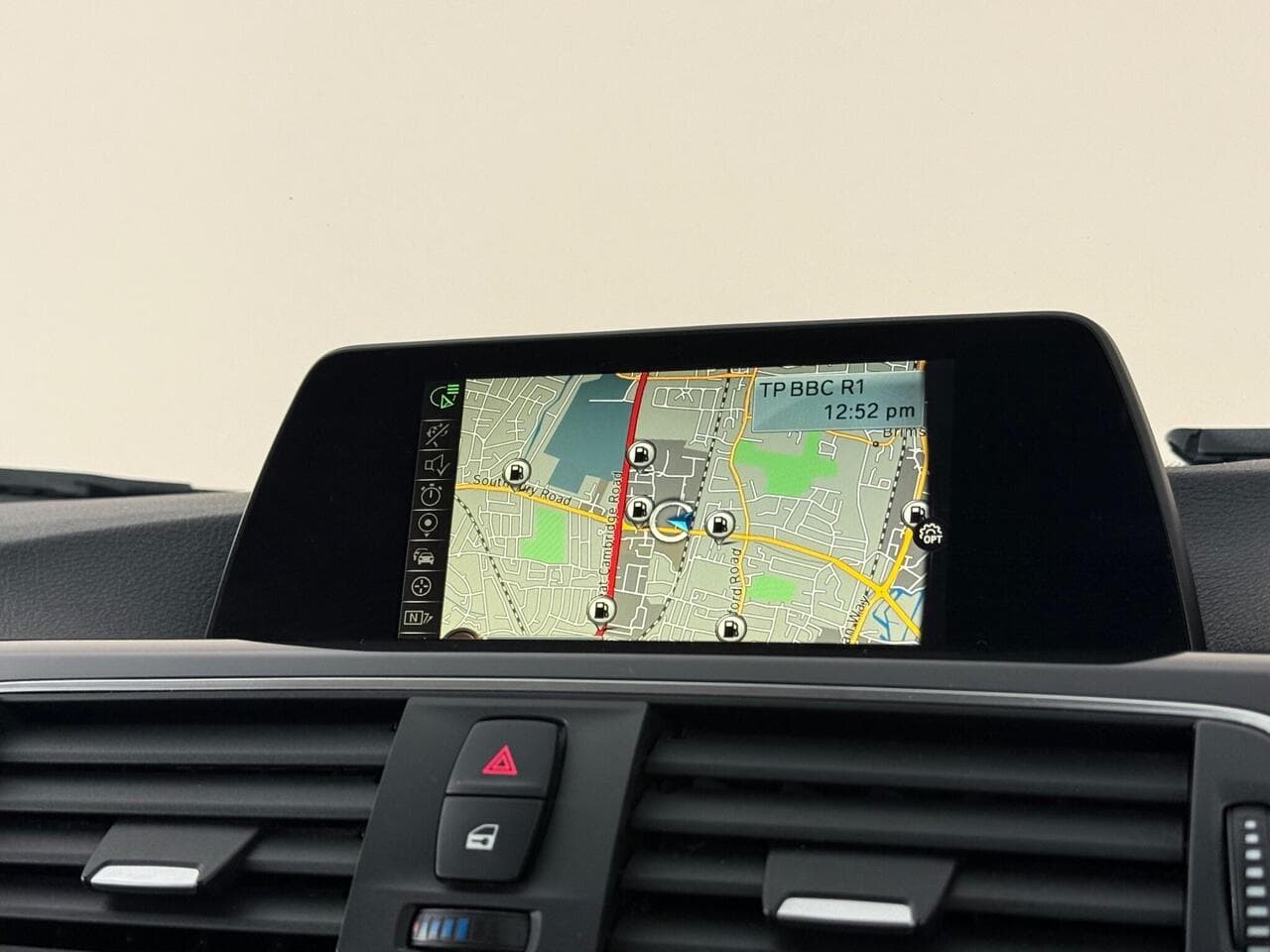 BMW 3 Series thumbnail Infotainment System