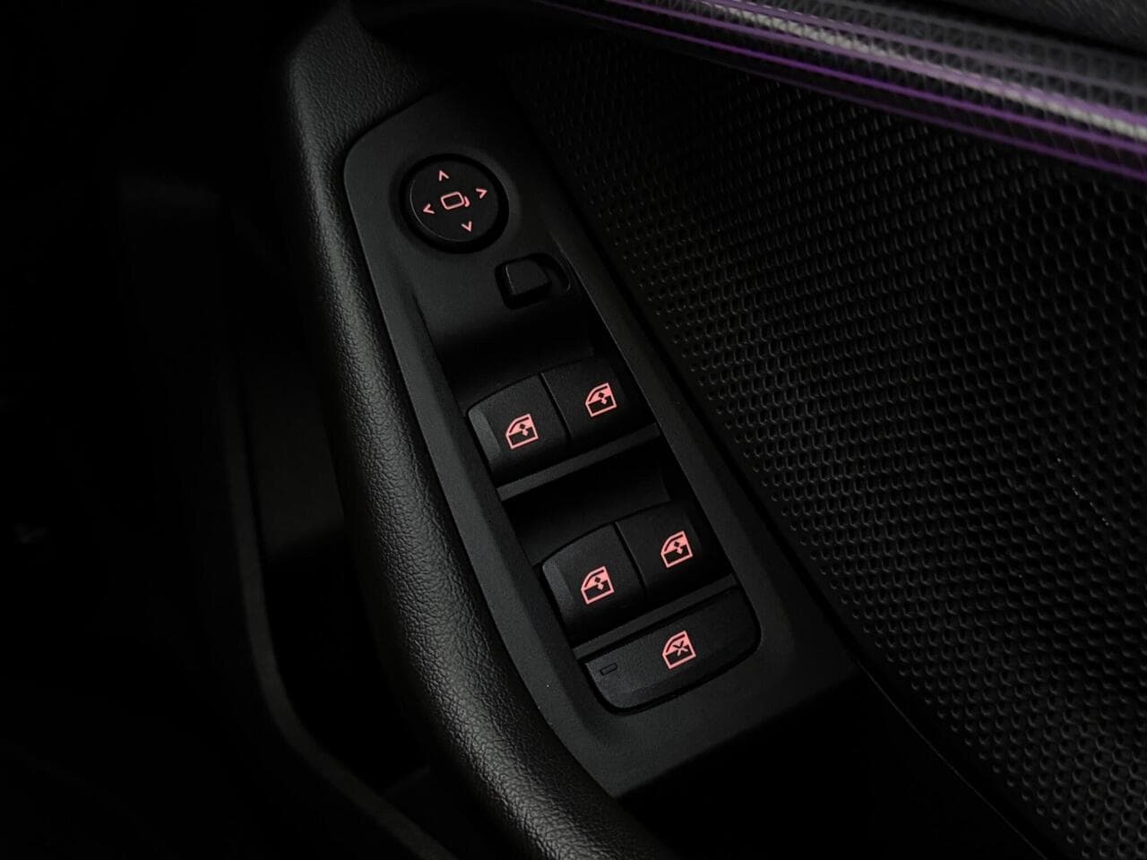 BMW 1 Series thumbnail Misc Controls