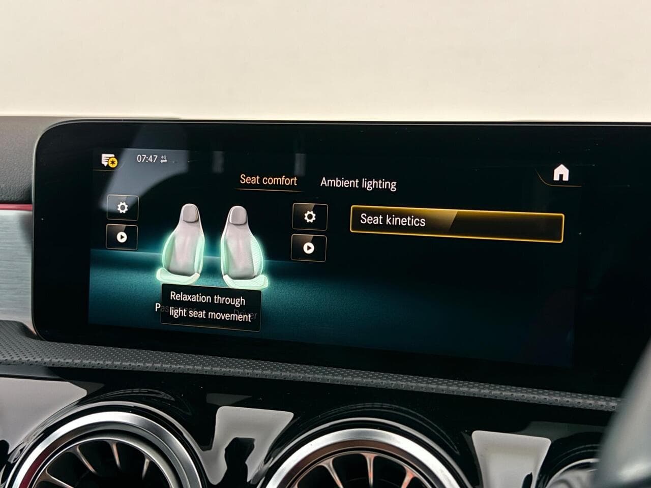 Mercedes-Benz A Class thumbnail Infotainment System