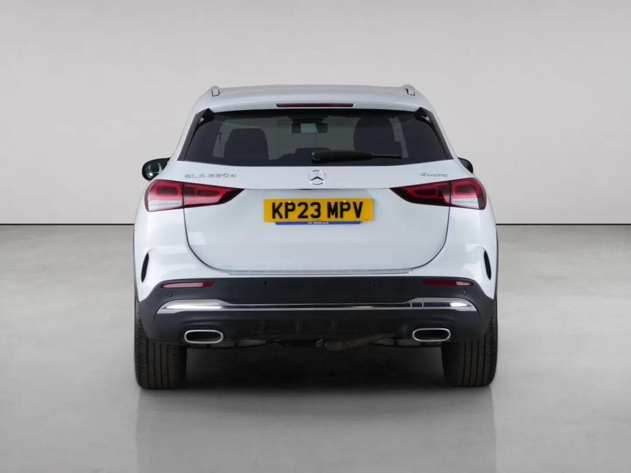 Mercedes-Benz GLA thumbnail Rear