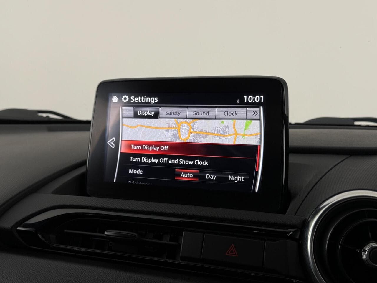 Mazda MX-5 RF thumbnail Infotainment System