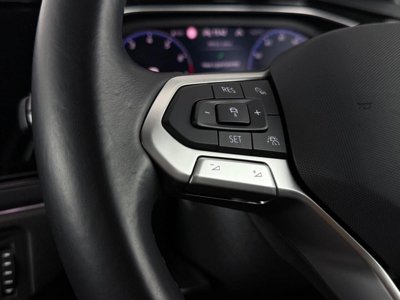Volkswagen Taigo thumbnail Misc Controls