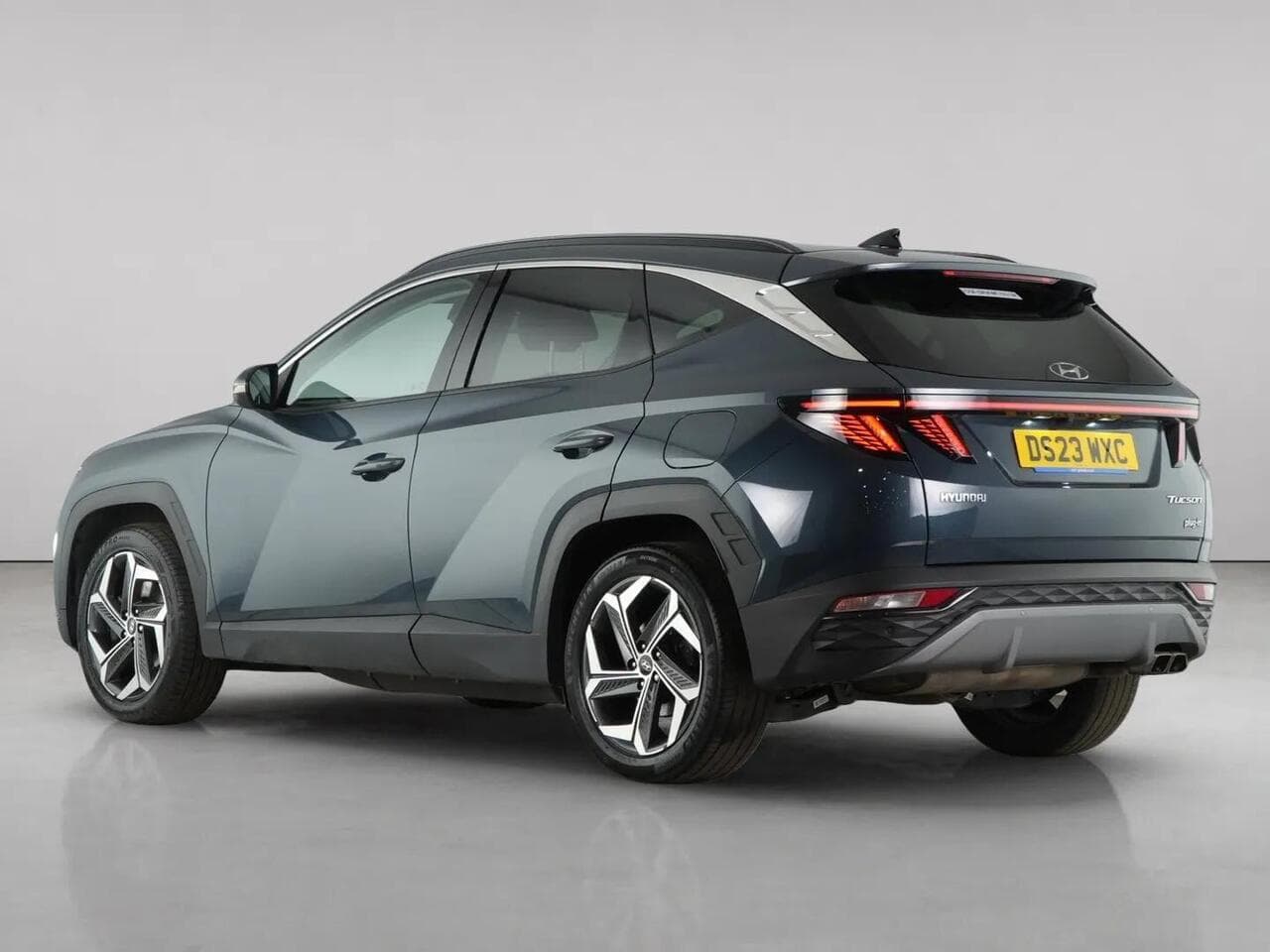 Hyundai TUCSON thumbnail Rear Left