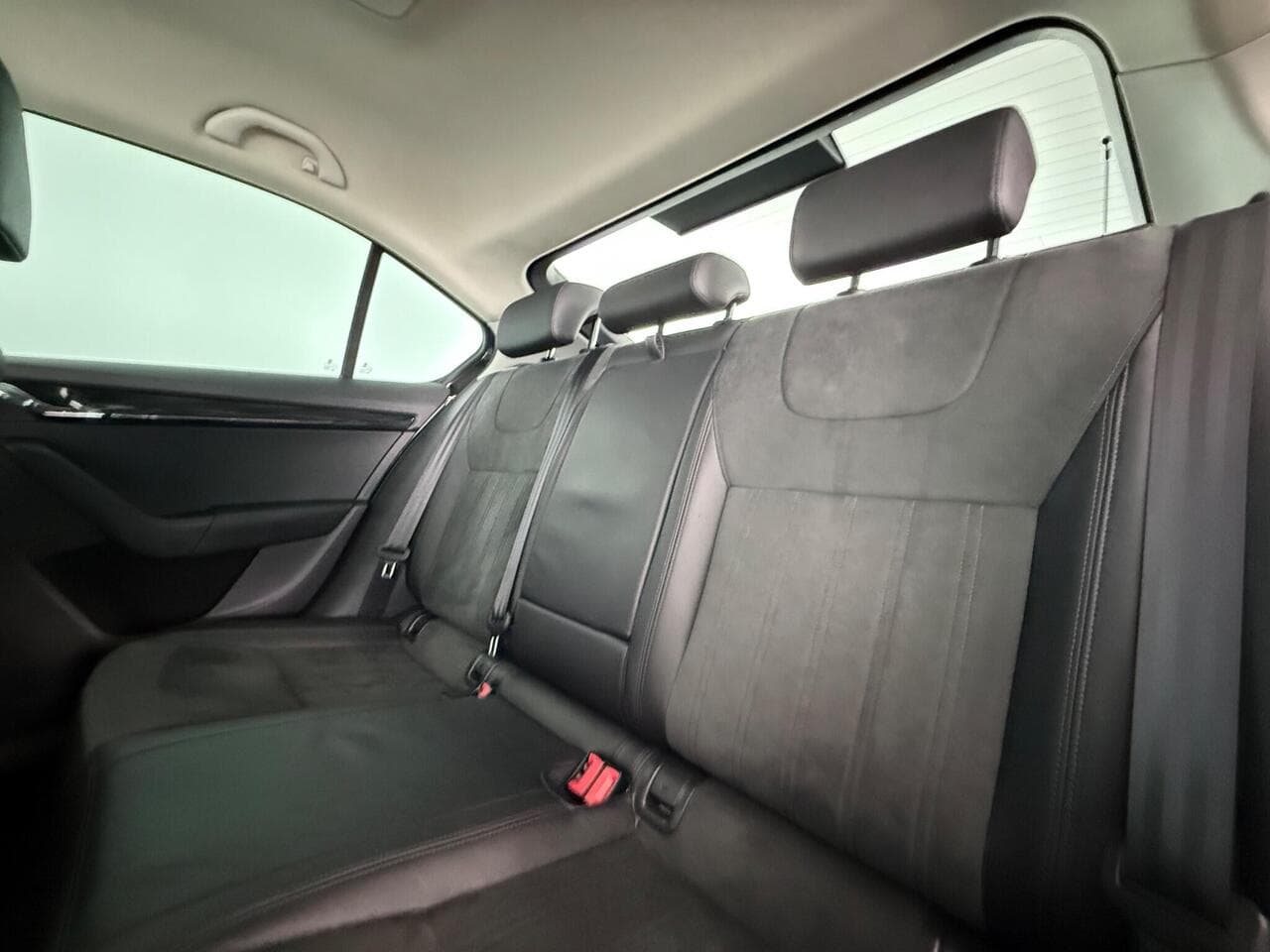 Skoda Octavia thumbnail Seats Rear