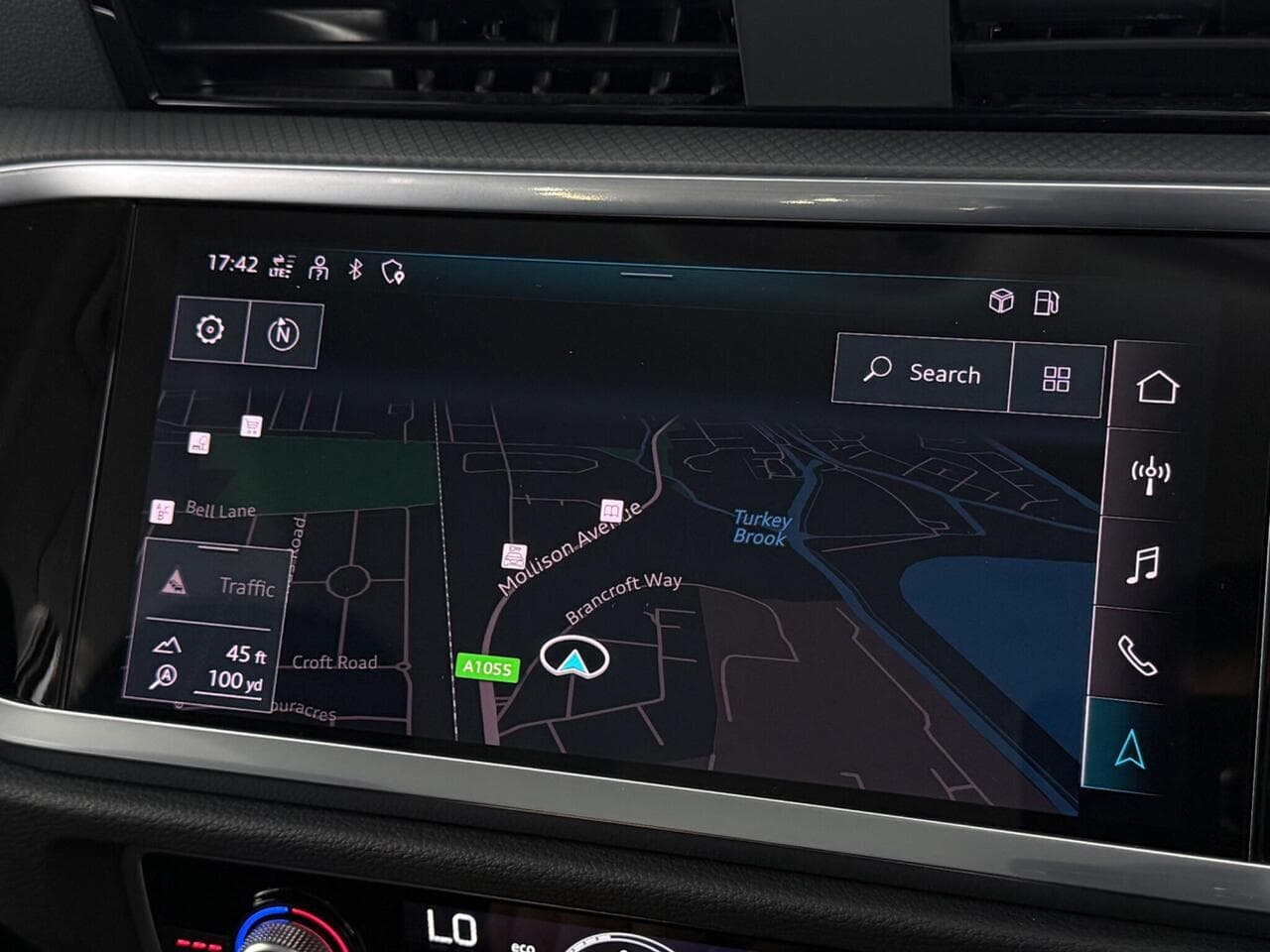 Audi Q3 thumbnail Infotainment System