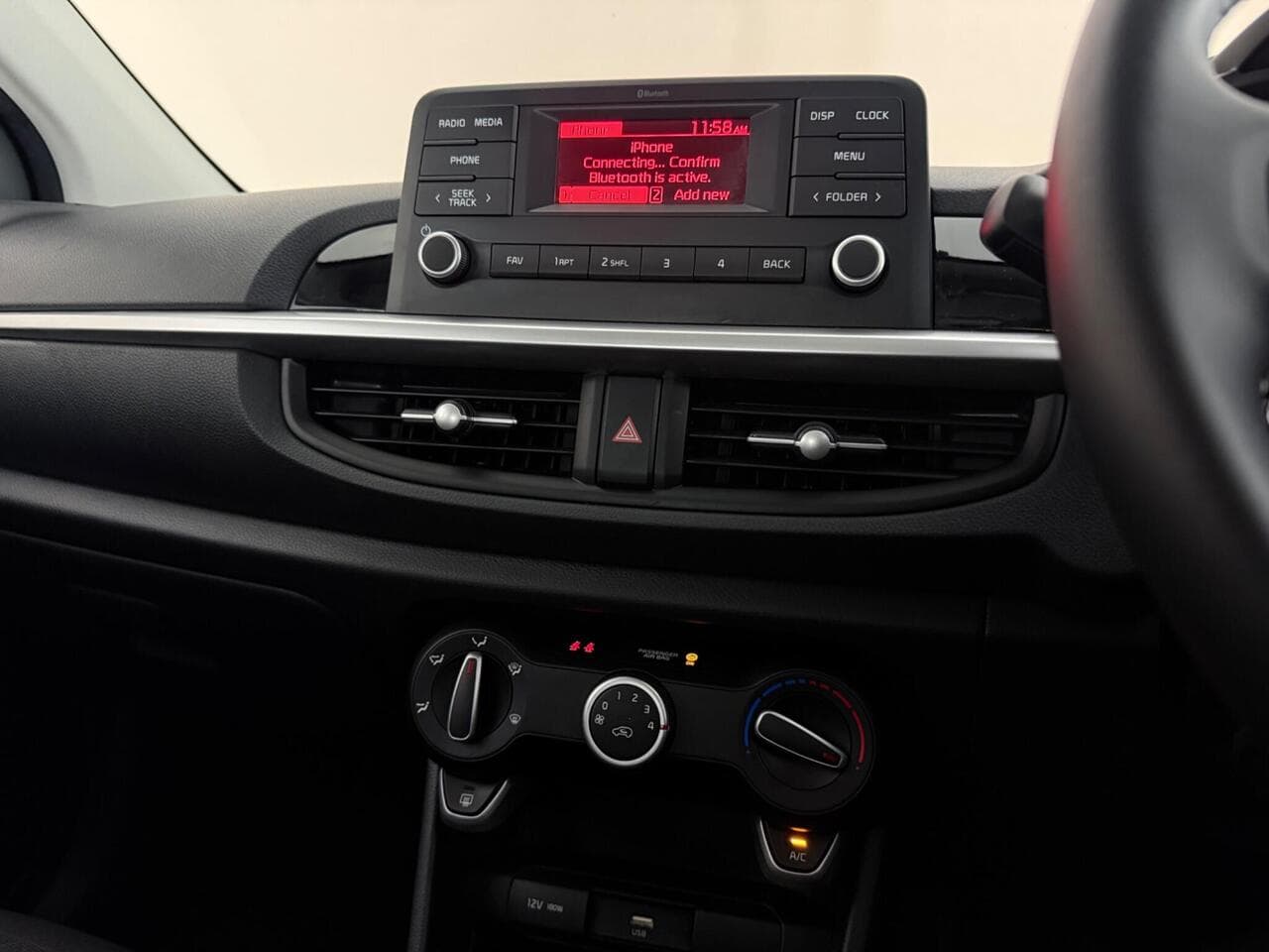 Kia Picanto thumbnail Infotainment System