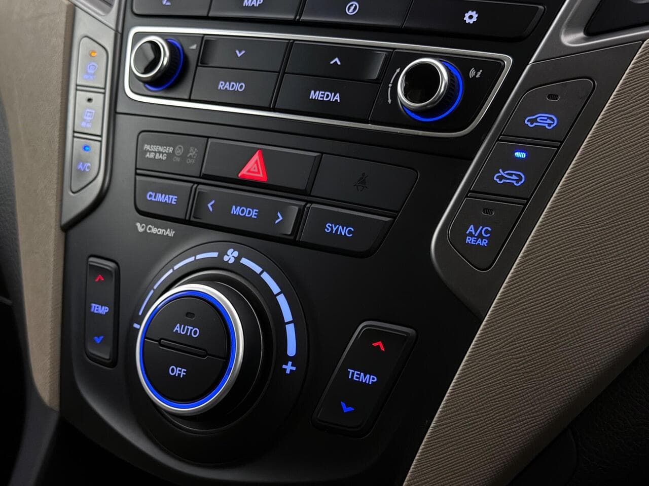 Hyundai Santa Fe thumbnail Misc Controls