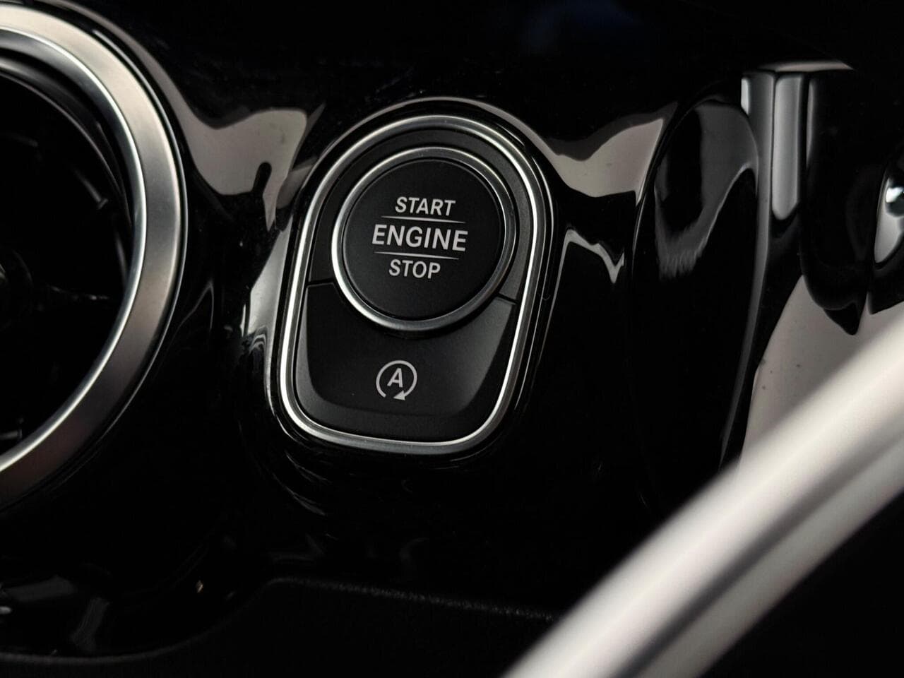 Mercedes-Benz GLA thumbnail Inconclusive
