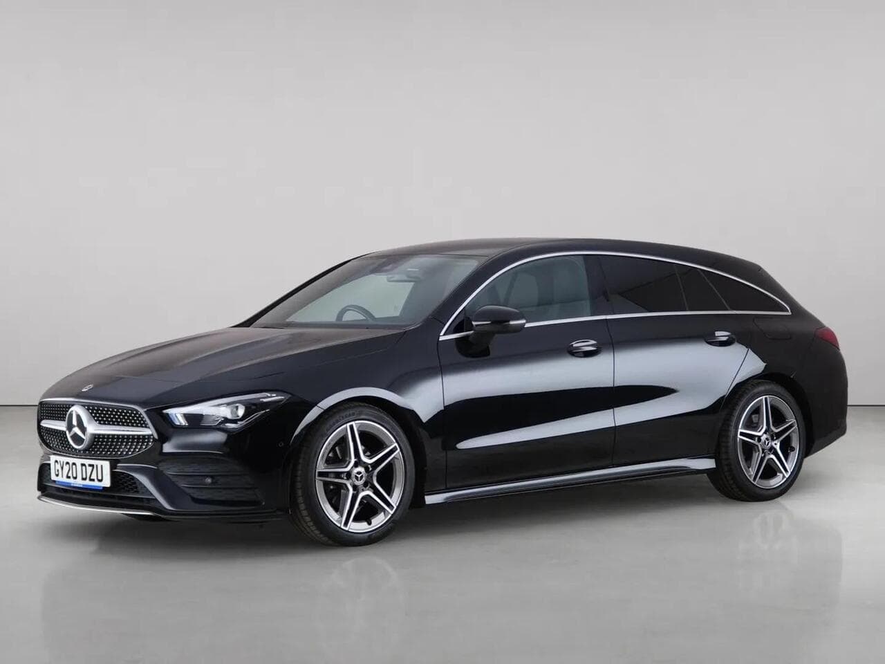 Mercedes-Benz CLA thumbnail Front Left