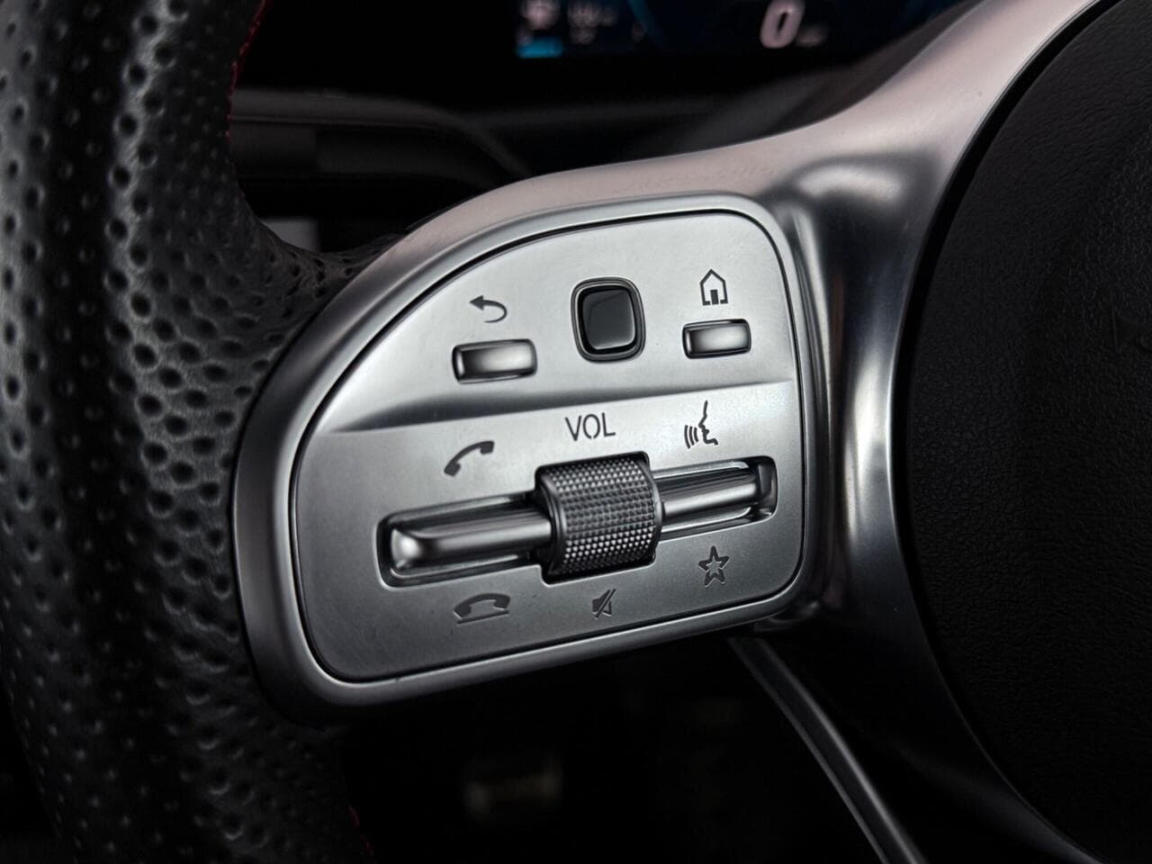 Mercedes-Benz A Class thumbnail Misc Controls