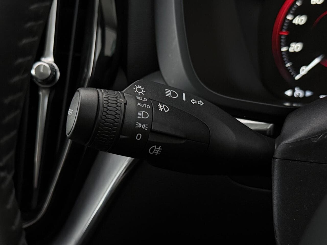 Volvo XC60 thumbnail Misc Controls