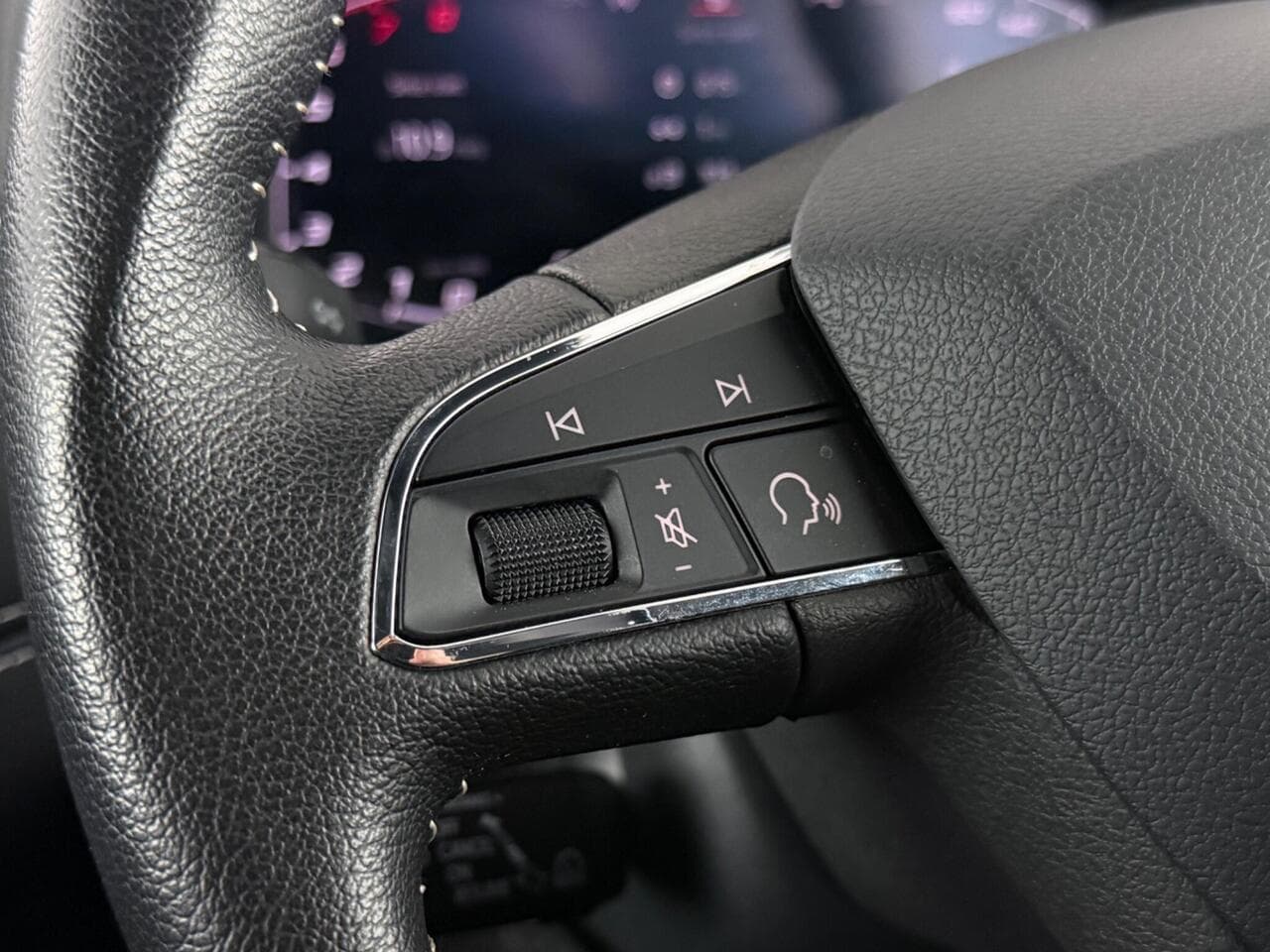 SEAT Arona thumbnail Misc Controls