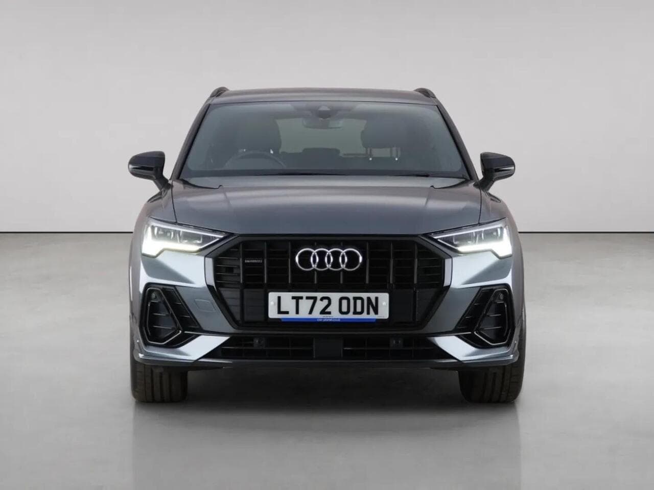 Audi Q3 thumbnail Front