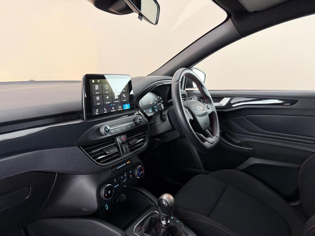 Ford Focus thumbnail Interior Front