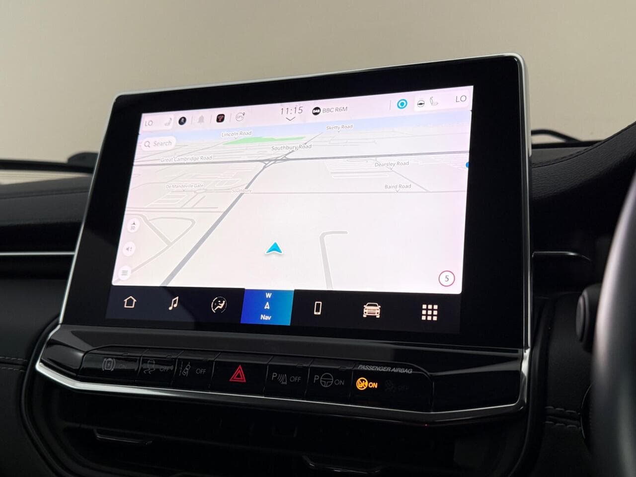 Jeep Compass thumbnail Infotainment System
