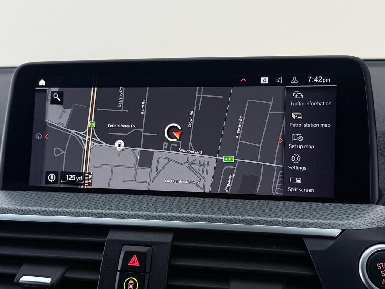 BMW X3 thumbnail Infotainment System