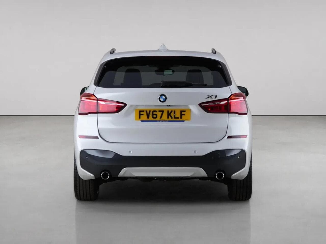 BMW X1 thumbnail Rear