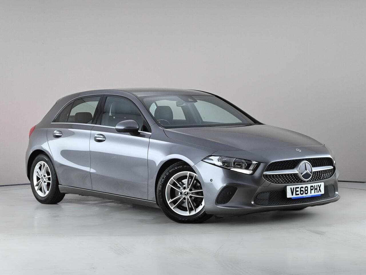 Mercedes-Benz A Class - Mercedes-Benz A Class 1.5 A180d SE (Executive) 7G-DCT Euro 6 (s/s) 5dr