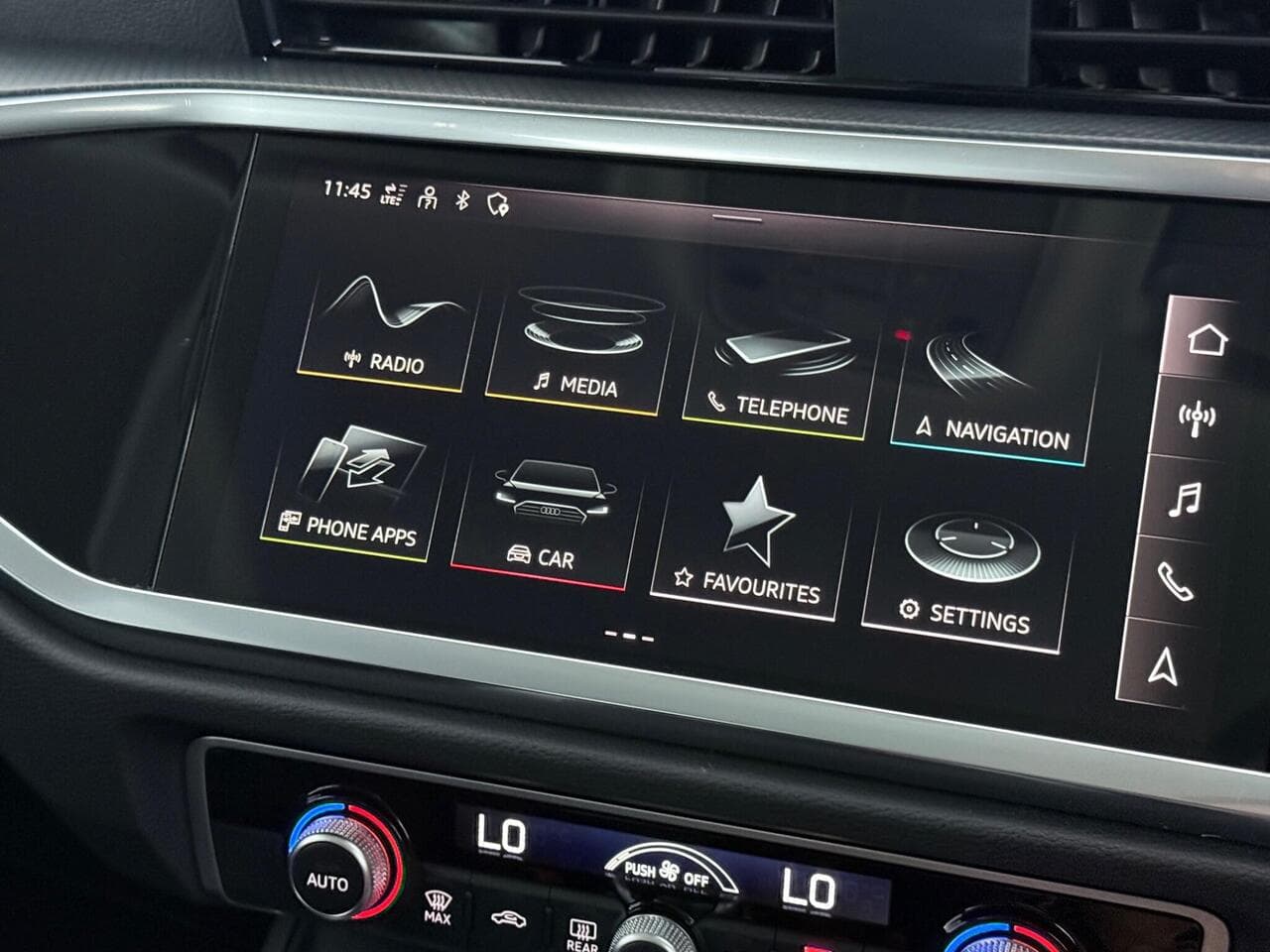 Audi Q3 thumbnail Infotainment System