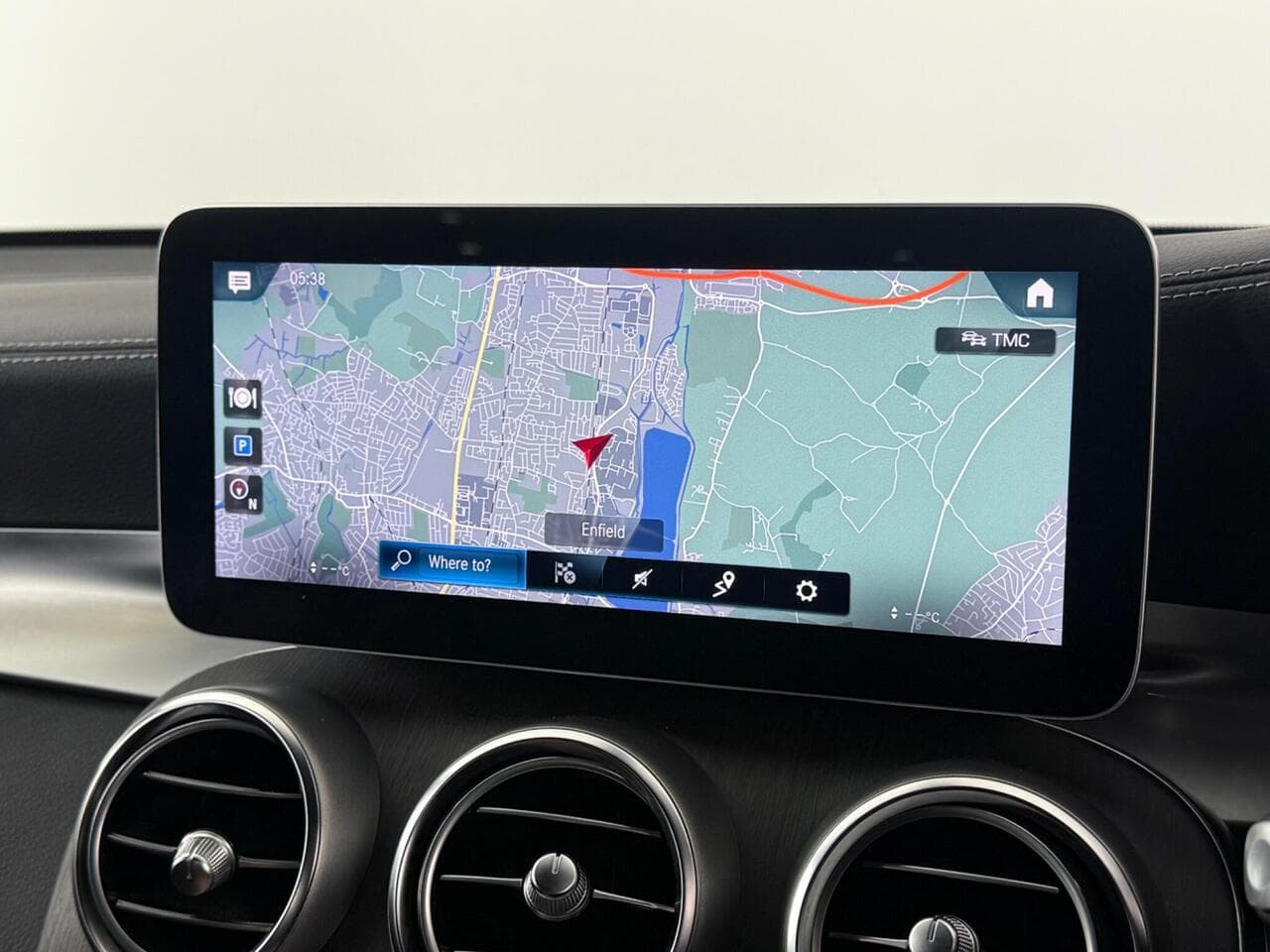 Mercedes-Benz GLC thumbnail Infotainment System